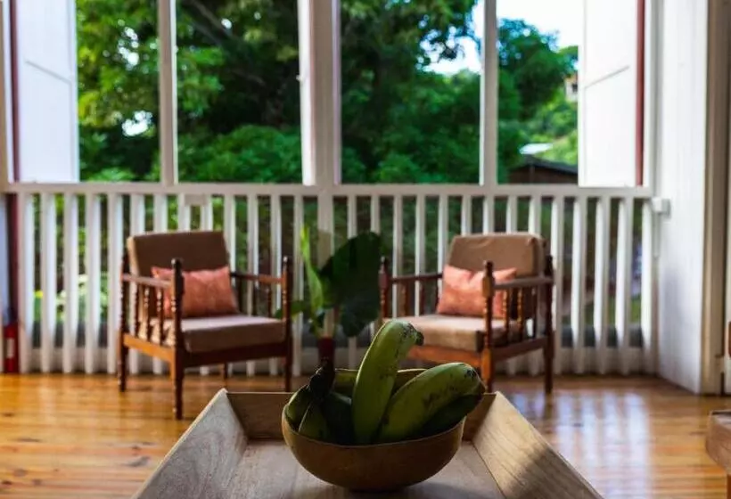 پانسیون Guava Shores Castara