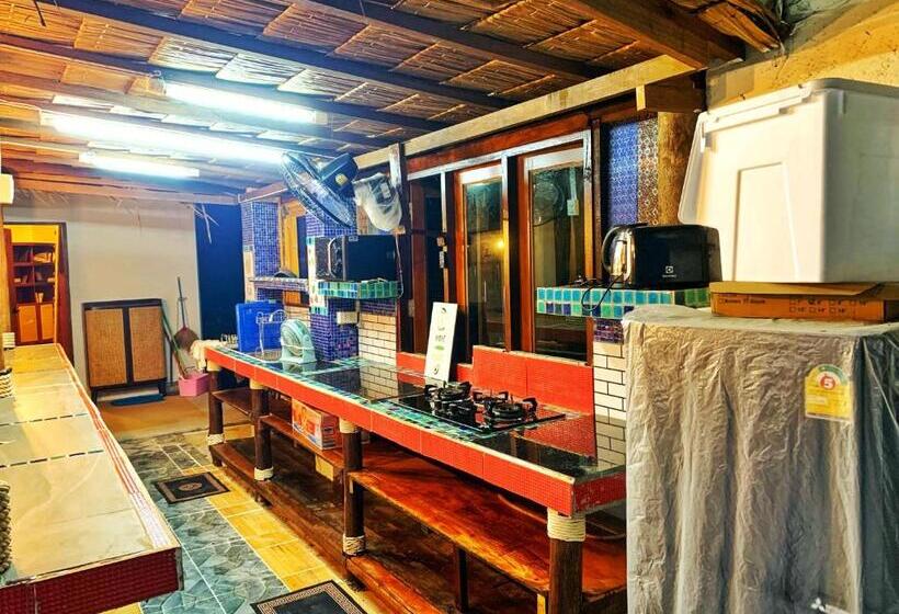 Пансион Sea View   Palm Villa