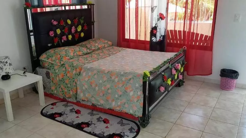 تختخواب و صبحانه Casa Mamatinda