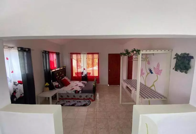 تختخواب و صبحانه Casa Mamatinda