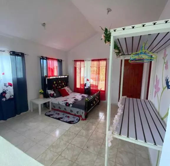 تختخواب و صبحانه Casa Mamatinda