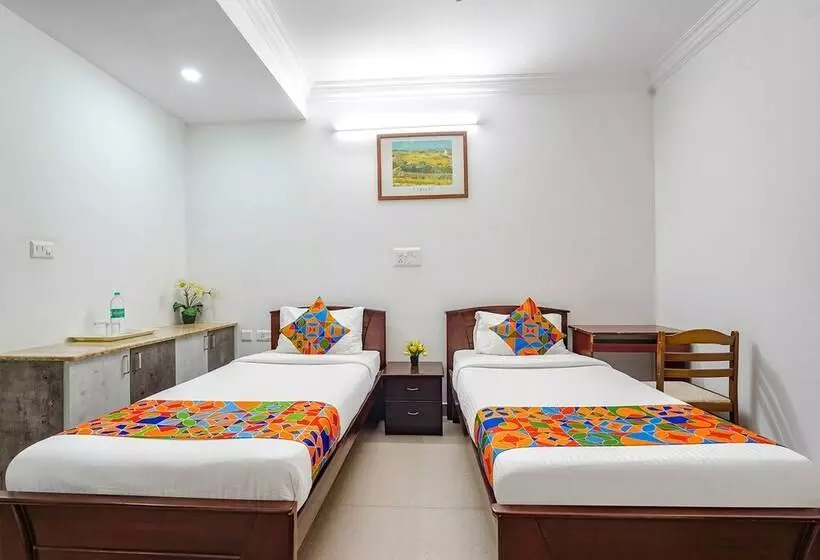 Fabhotel Om Residency