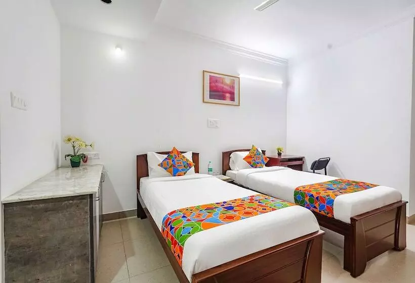 Fabhotel Om Residency
