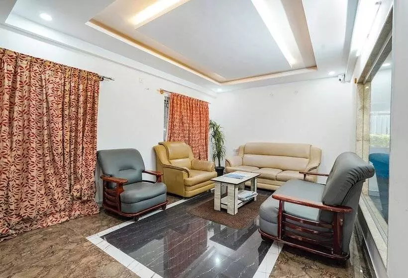 Fabhotel Om Residency