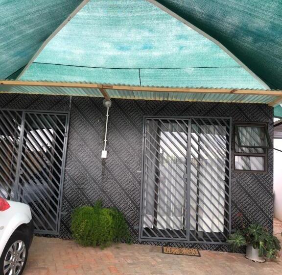 Frensie’s Bed And Breakfast