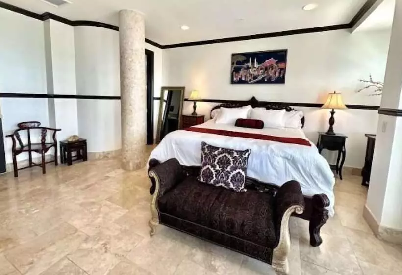 Hotelli Bliss By The Sea