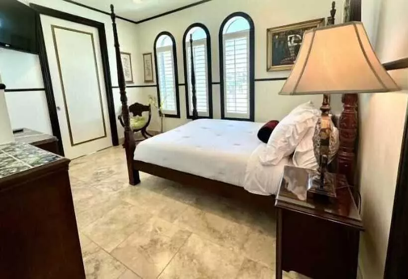 Hotelli Bliss By The Sea