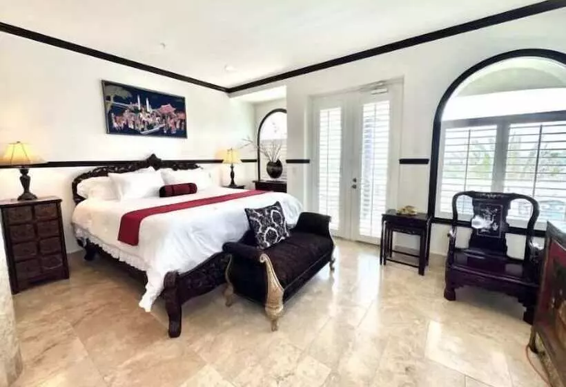 Hotelli Bliss By The Sea