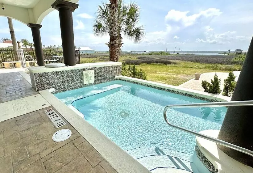 Hotelli Bliss By The Sea