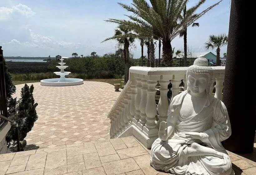 Hotelli Bliss By The Sea