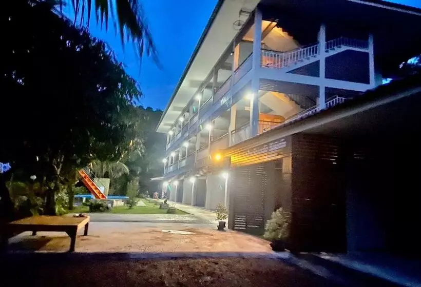 هتل Chanpailin Omarzaa