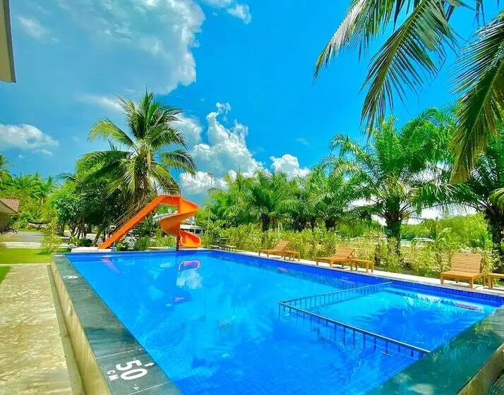 هتل Chanpailin Omarzaa