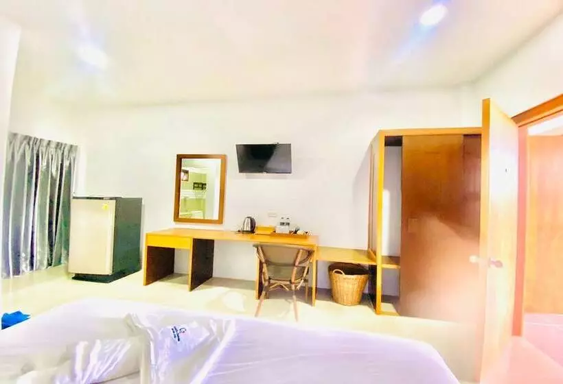 هتل Chanpailin Omarzaa