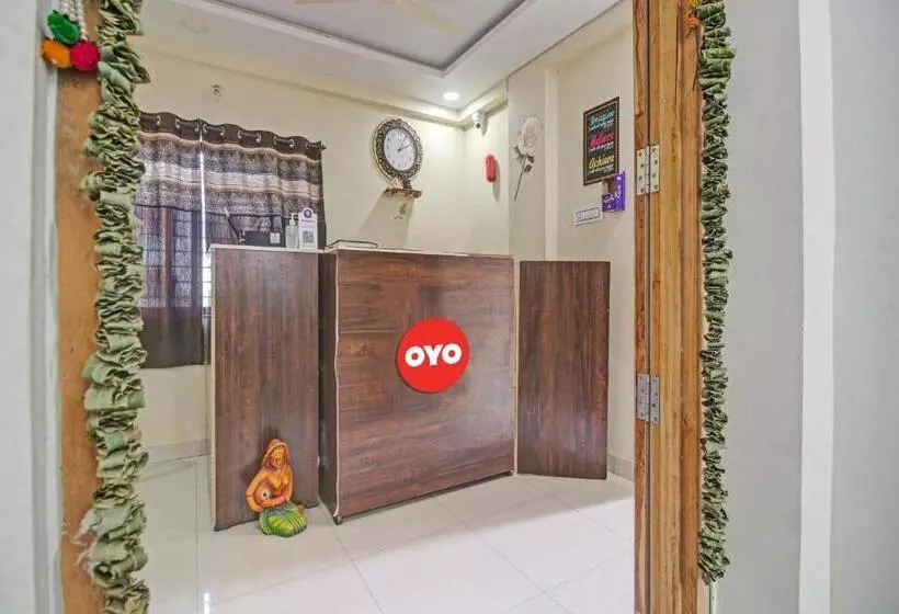 هتل Oyo Flagship 81091  Ozn Stays