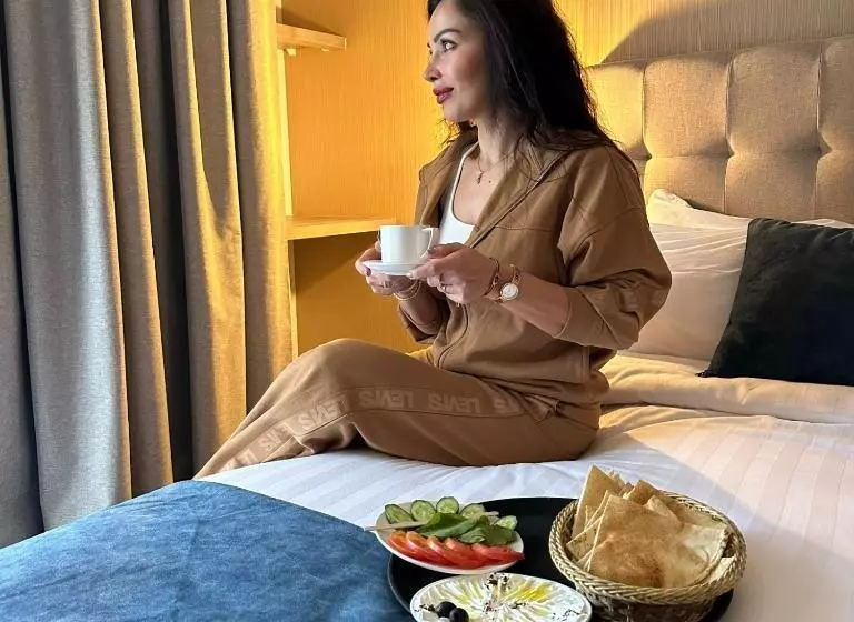 Red Carpet Suites