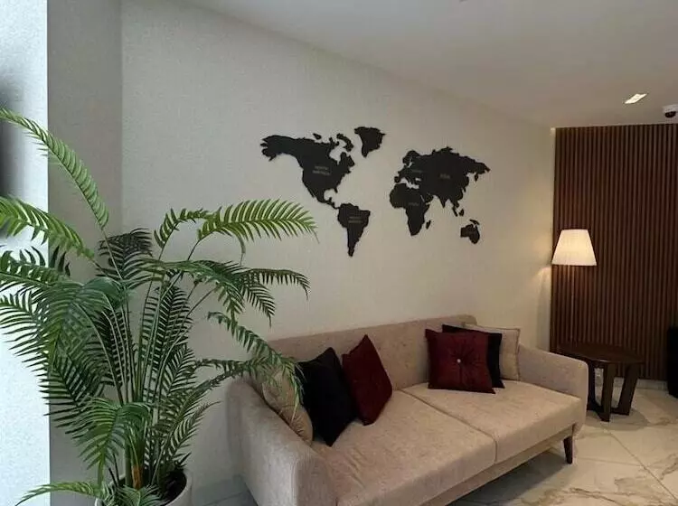 Red Carpet Suites