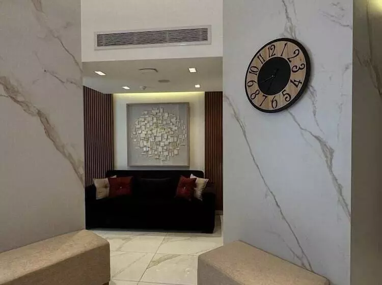 Red Carpet Suites