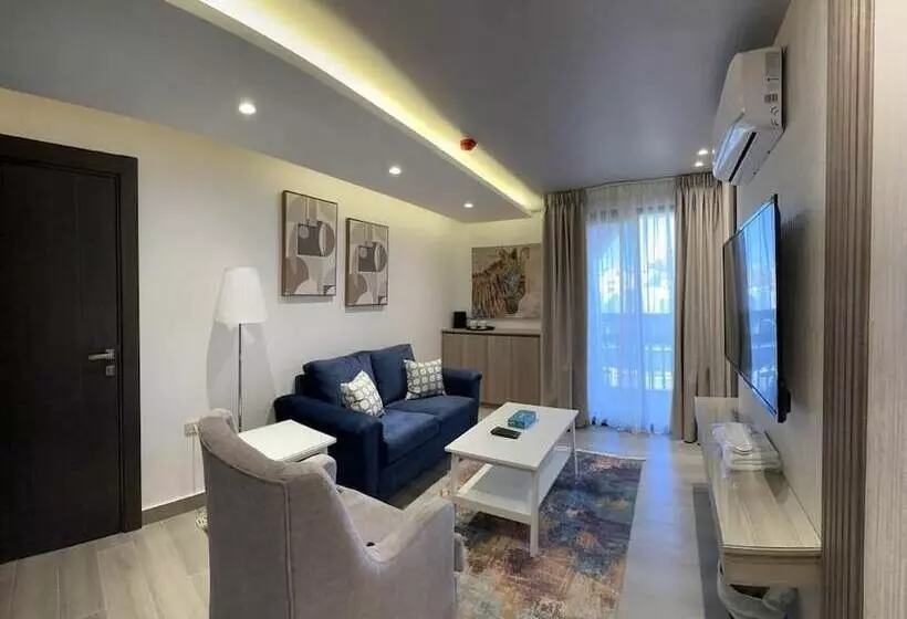 Red Carpet Suites