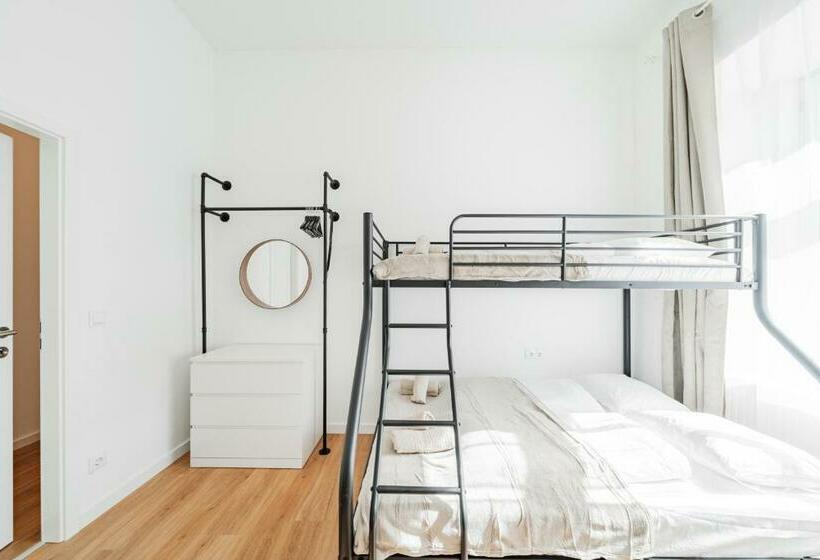 הוסטל Modern Central City Rooms