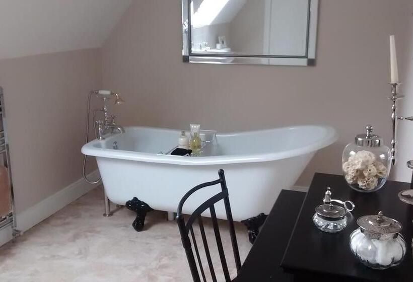 Bed and Breakfast 7 Burnside House