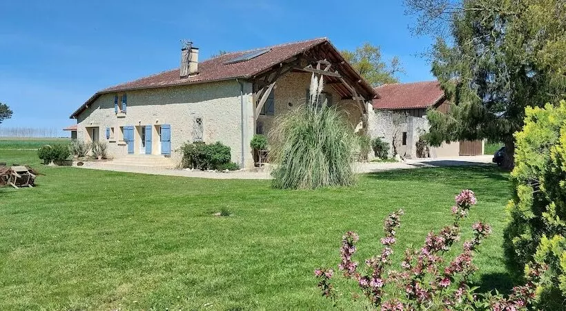 Aamiaismajoitus (B&B) Le Poutic Piscine Chauffee
