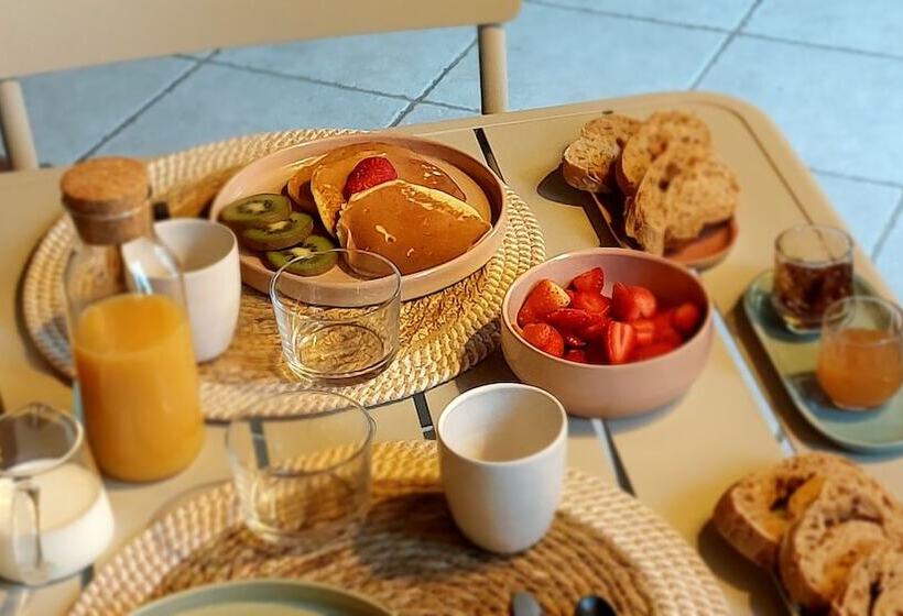 ベッドアンドブレックファースト Le Poutic Piscine Chauffee