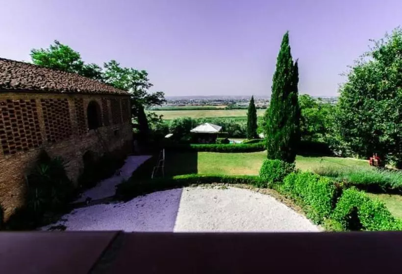 ホテル Agriturismo La Castellina