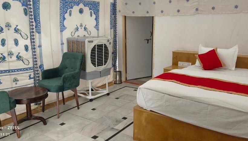 فندق Sam Desert Dunes Camp