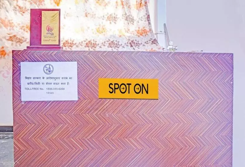 ホテル Spot On 81083 Sky Villa