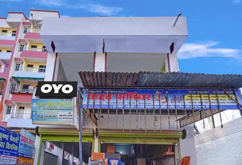 ホテル Spot On 81083 Sky Villa