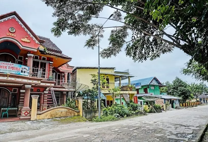 ホテル Spot On 92412 Homestay Eka Fortuna Ranau