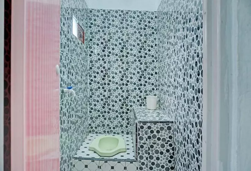 ホテル Spot On 92412 Homestay Eka Fortuna Ranau