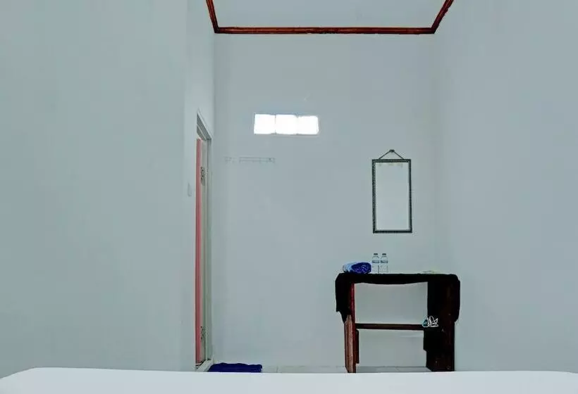 ホテル Spot On 92412 Homestay Eka Fortuna Ranau