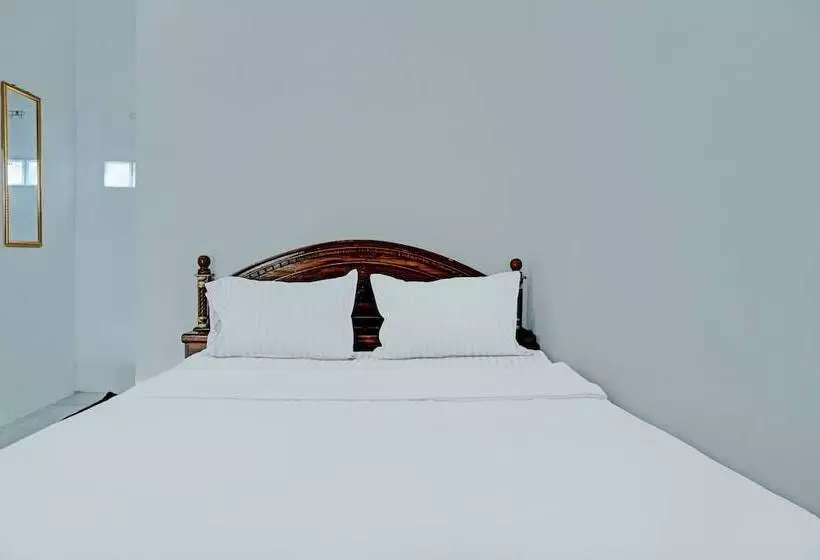 ホテル Spot On 92412 Homestay Eka Fortuna Ranau