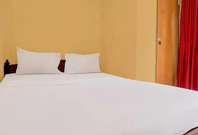 ホテル Spot On 92412 Homestay Eka Fortuna Ranau