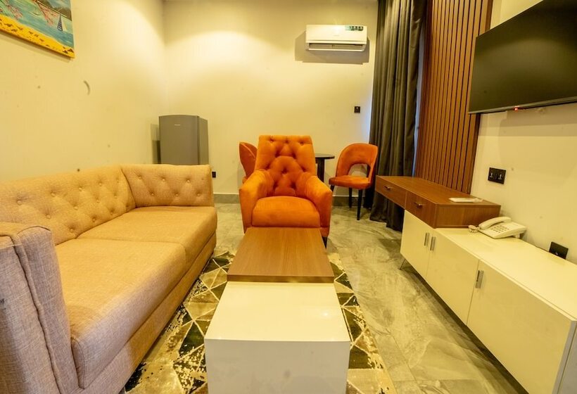 Tranquila Hotels And Suites Abuja