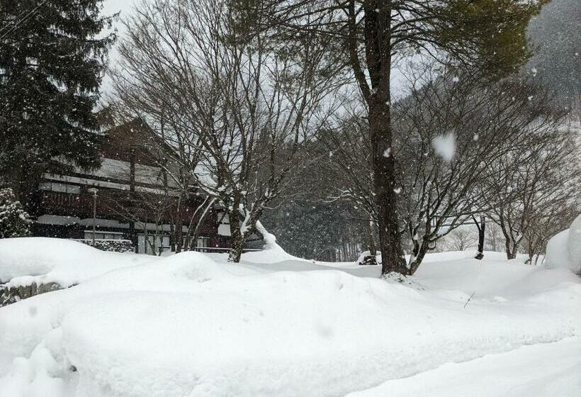 هاستل Tanigawa Valley Lodge & Coffee Roastery