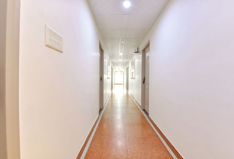 호텔 Townhouse Oak The Tulip Regency