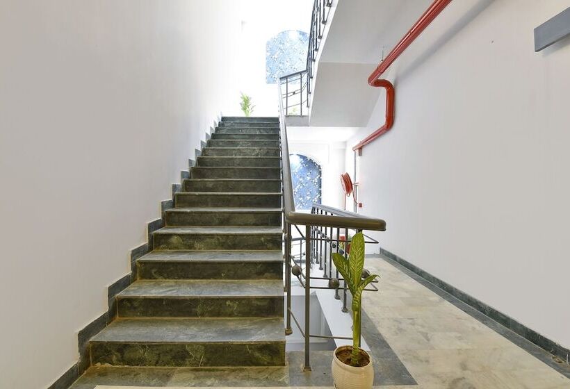 호텔 Townhouse Oak The Tulip Regency