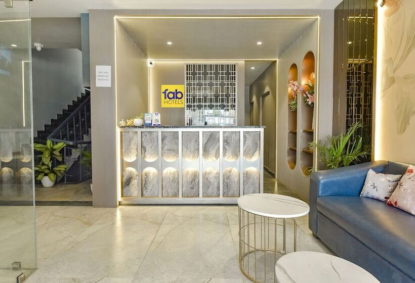 호텔 Townhouse Oak The Tulip Regency