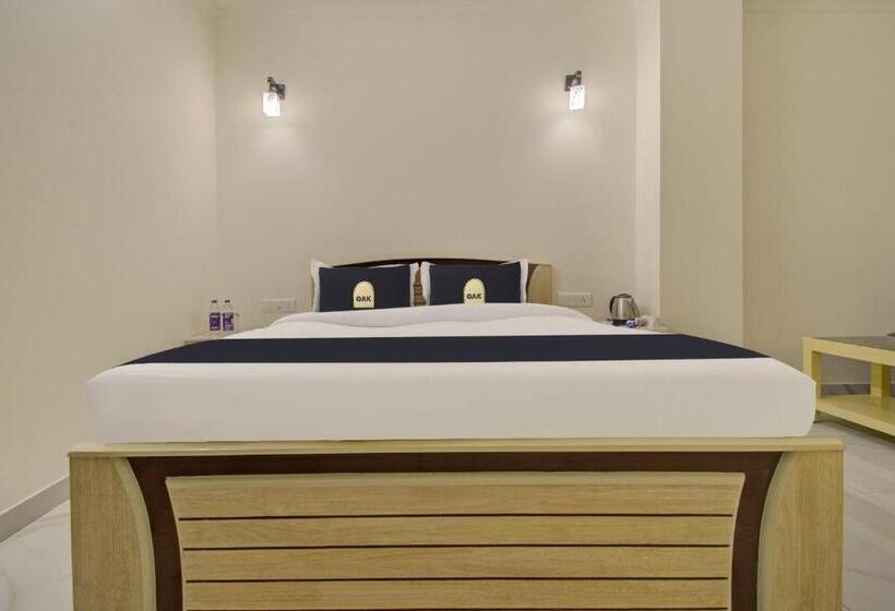 호텔 Townhouse Oak The Tulip Regency