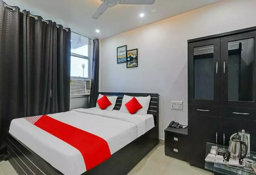 هتل Oyo Flagship 81064 Chaudhary In