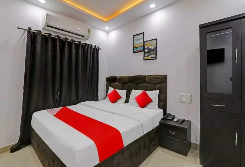 هتل Oyo Flagship 81064 Chaudhary In
