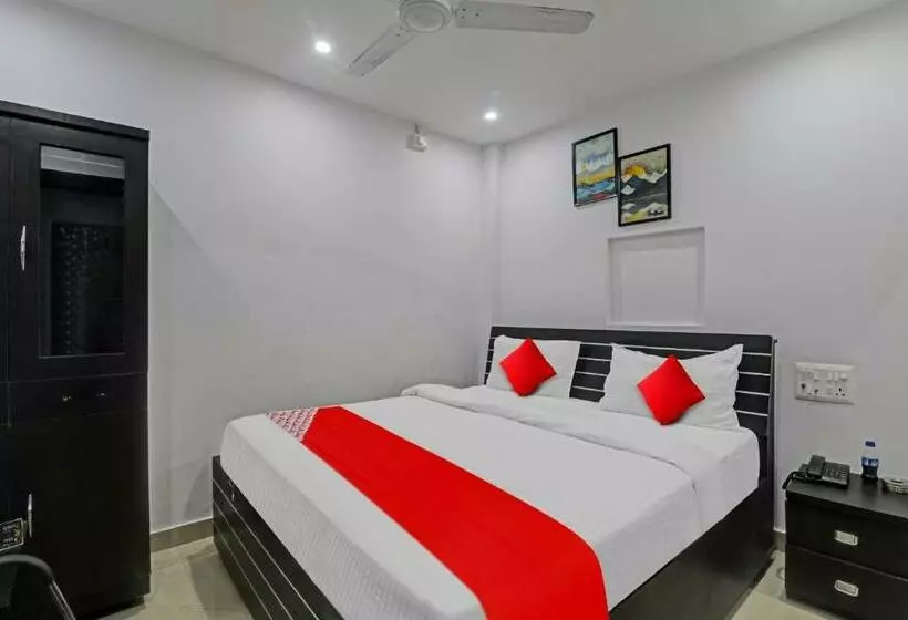 هتل Oyo Flagship 81064 Chaudhary In