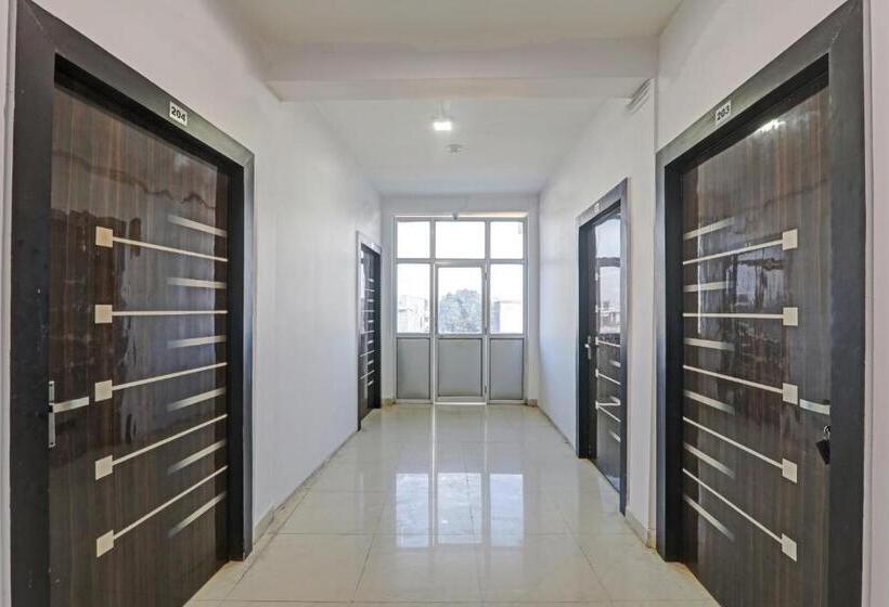 酒店 Oyo Flagship 81064 Chaudhary In