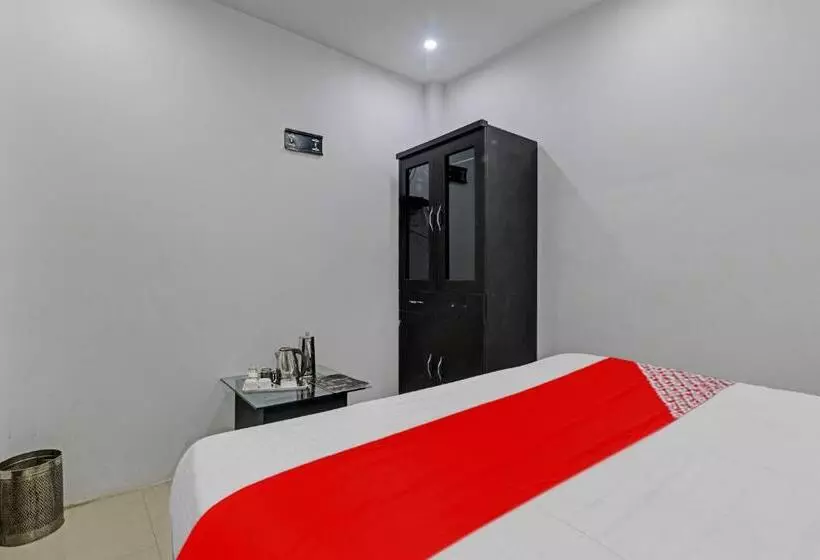 هتل Oyo Flagship 81064 Chaudhary In