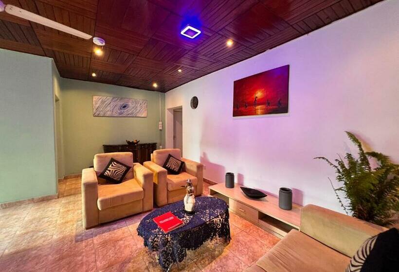 فندق The Lovina Place