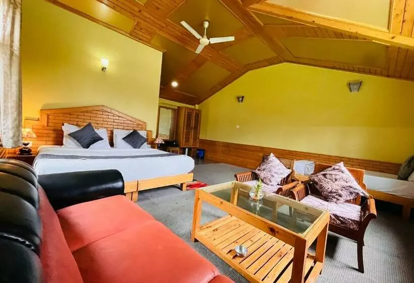 ホテル Hollywood, Manali