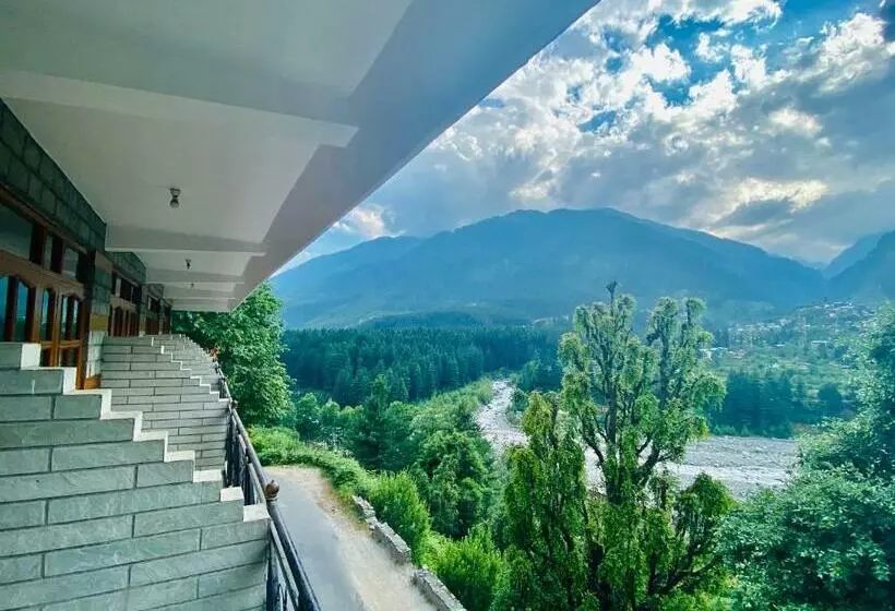 ホテル Hollywood, Manali
