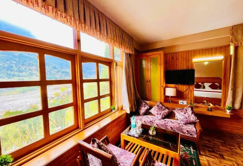בית מלון כפרי Hollywood, Manali